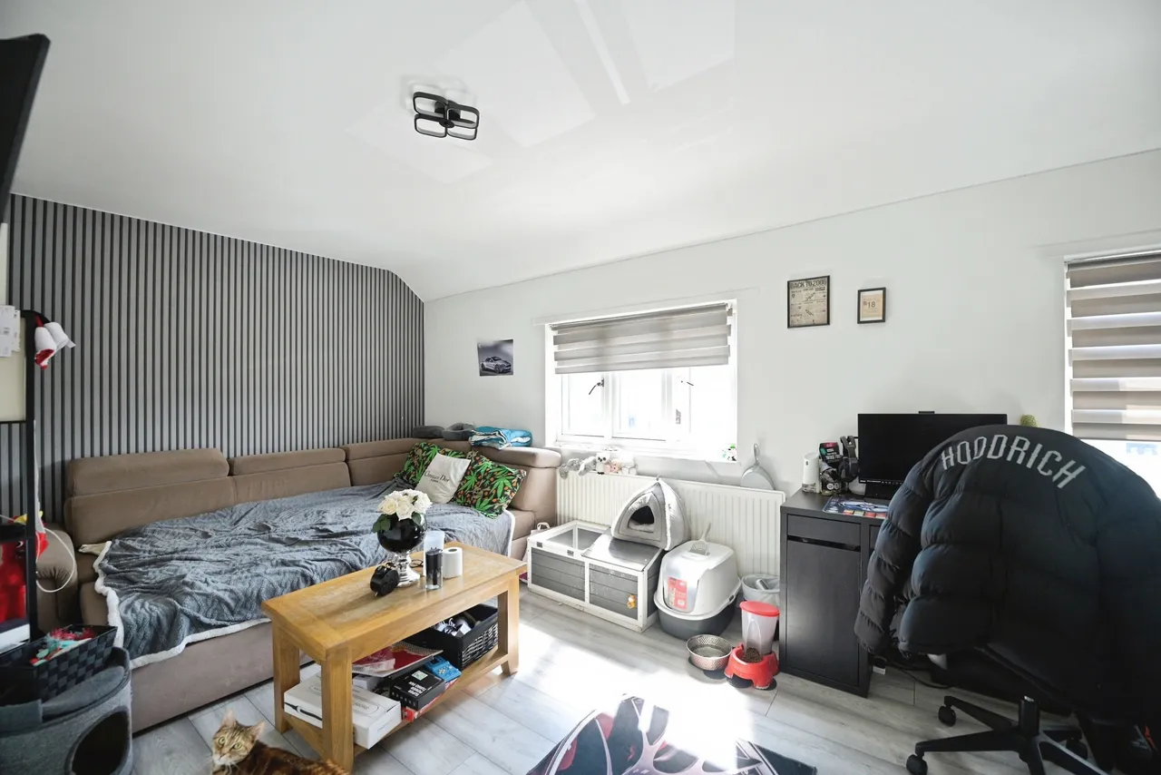 Araglen Avenue, South Ockendon, RM15, photo 3