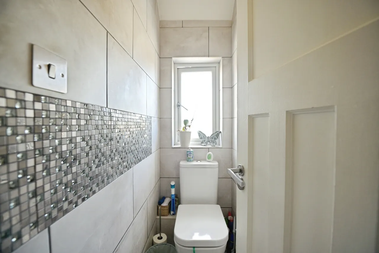 Araglen Avenue, South Ockendon, RM15, photo 17