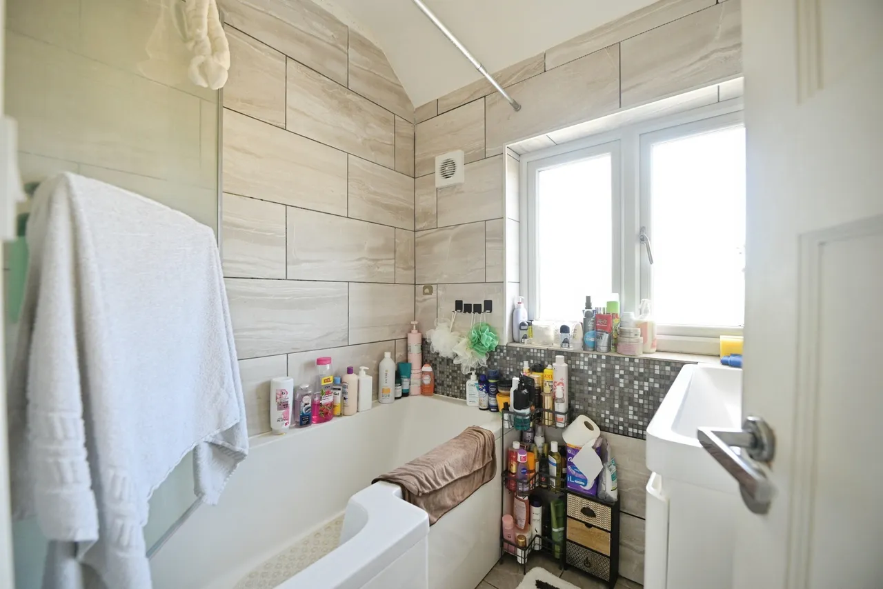 Araglen Avenue, South Ockendon, RM15, photo 16