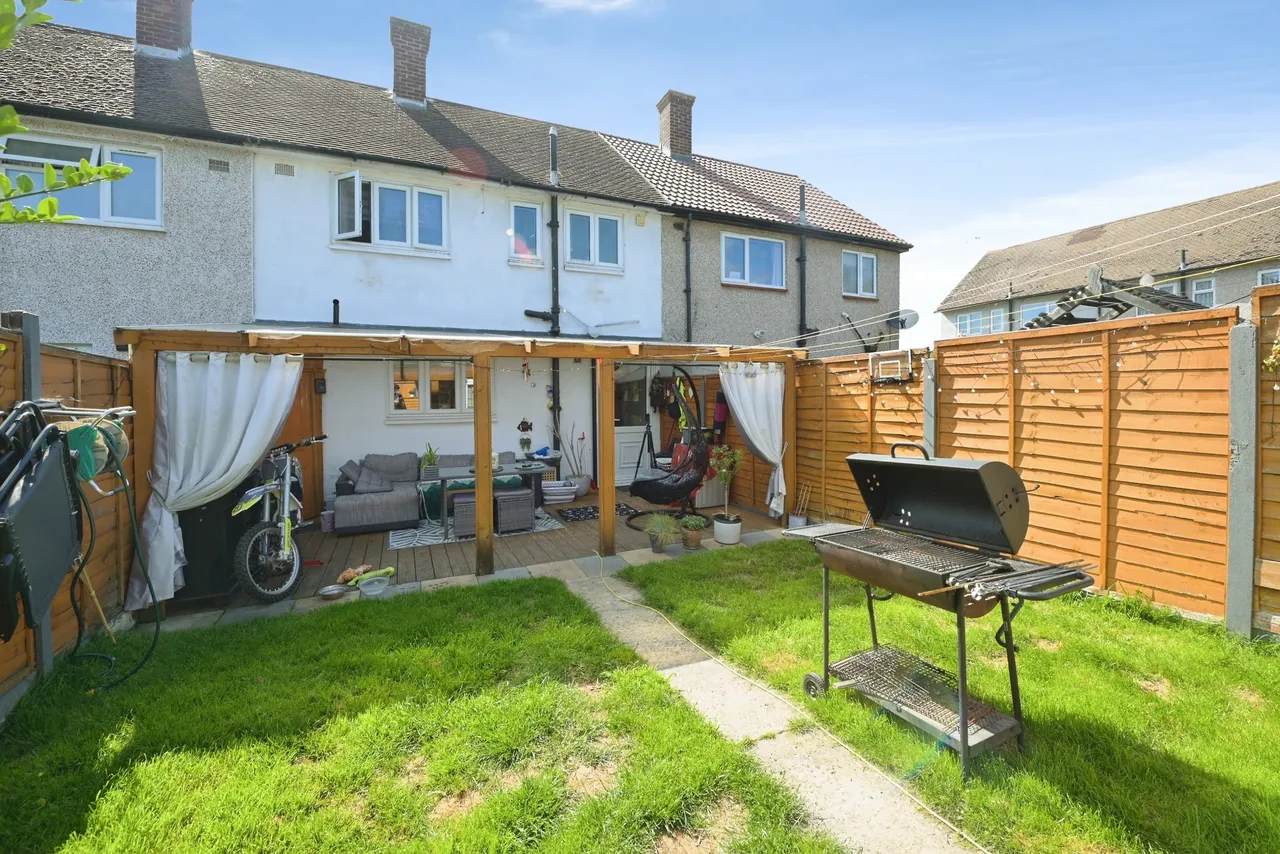 Araglen Avenue, South Ockendon, RM15, photo 13