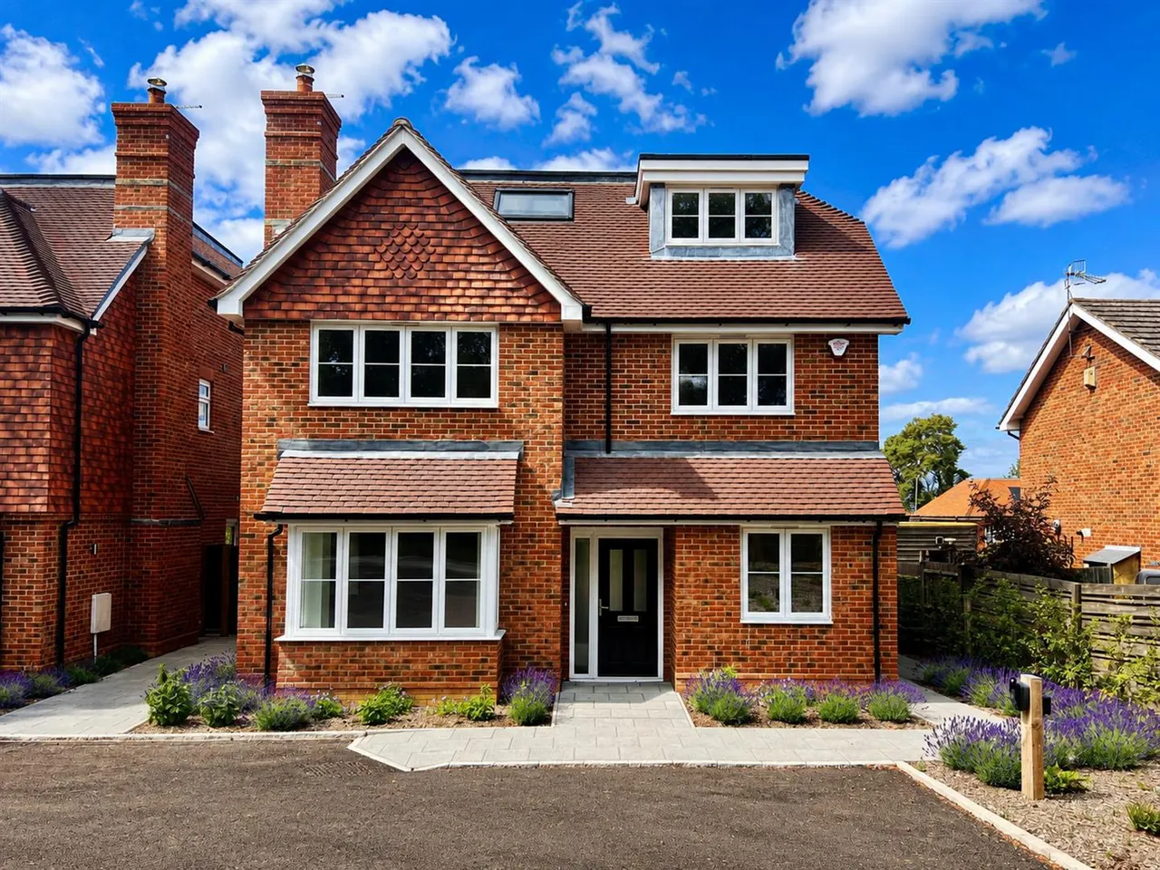 5 bed house to rent, Leatherhead Road, Great Bookham, KT23