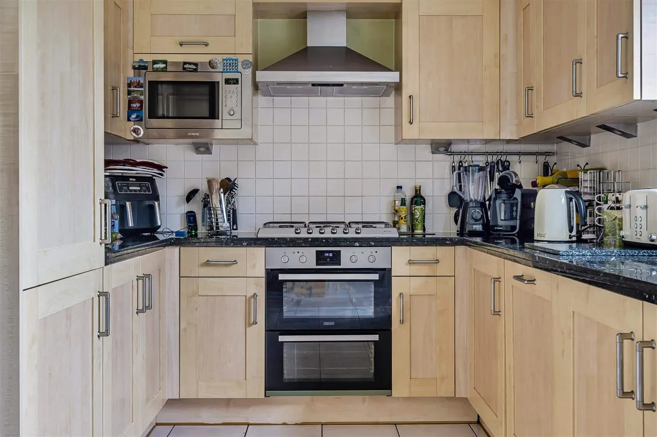 Chapman Fields, Cliffsend, Ramsgate, Kent, CT12 5LB, photo 6