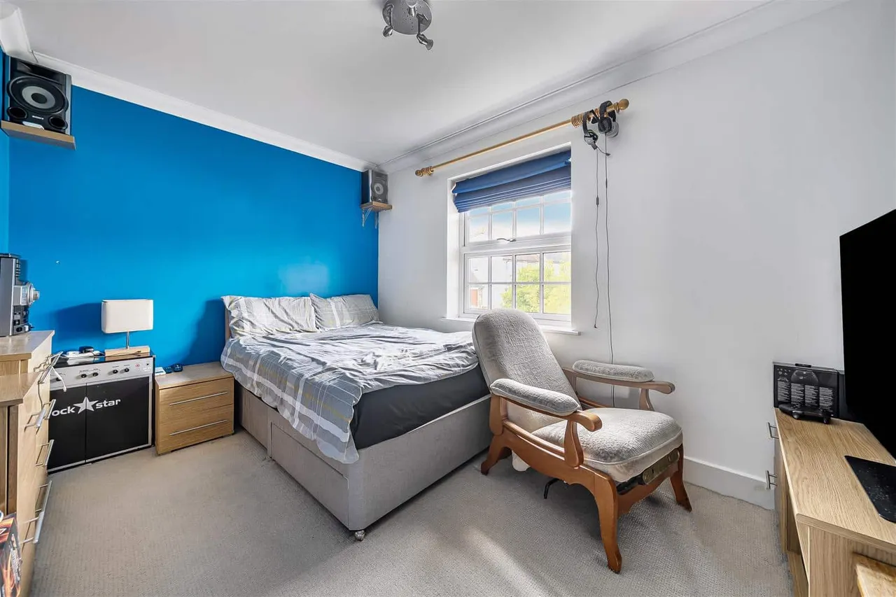 Chapman Fields, Cliffsend, Ramsgate, Kent, CT12 5LB, photo 16