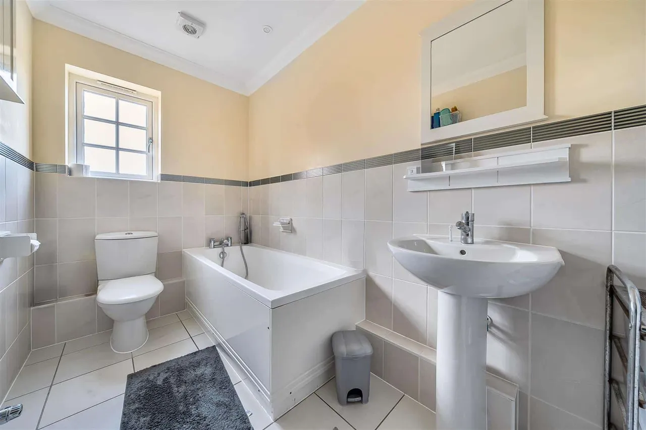Chapman Fields, Cliffsend, Ramsgate, Kent, CT12 5LB, photo 19