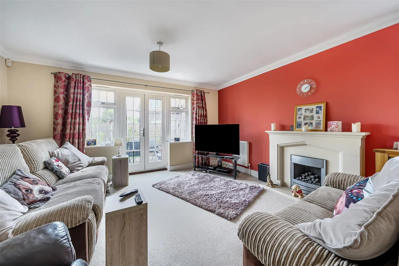 Chapman Fields, Cliffsend, Ramsgate, Kent, CT12 5LB, photo 4