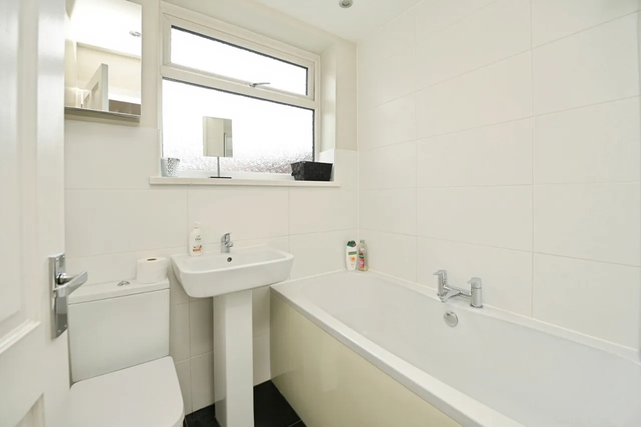 Peartree Gardens, Romford, RM7, photo 10