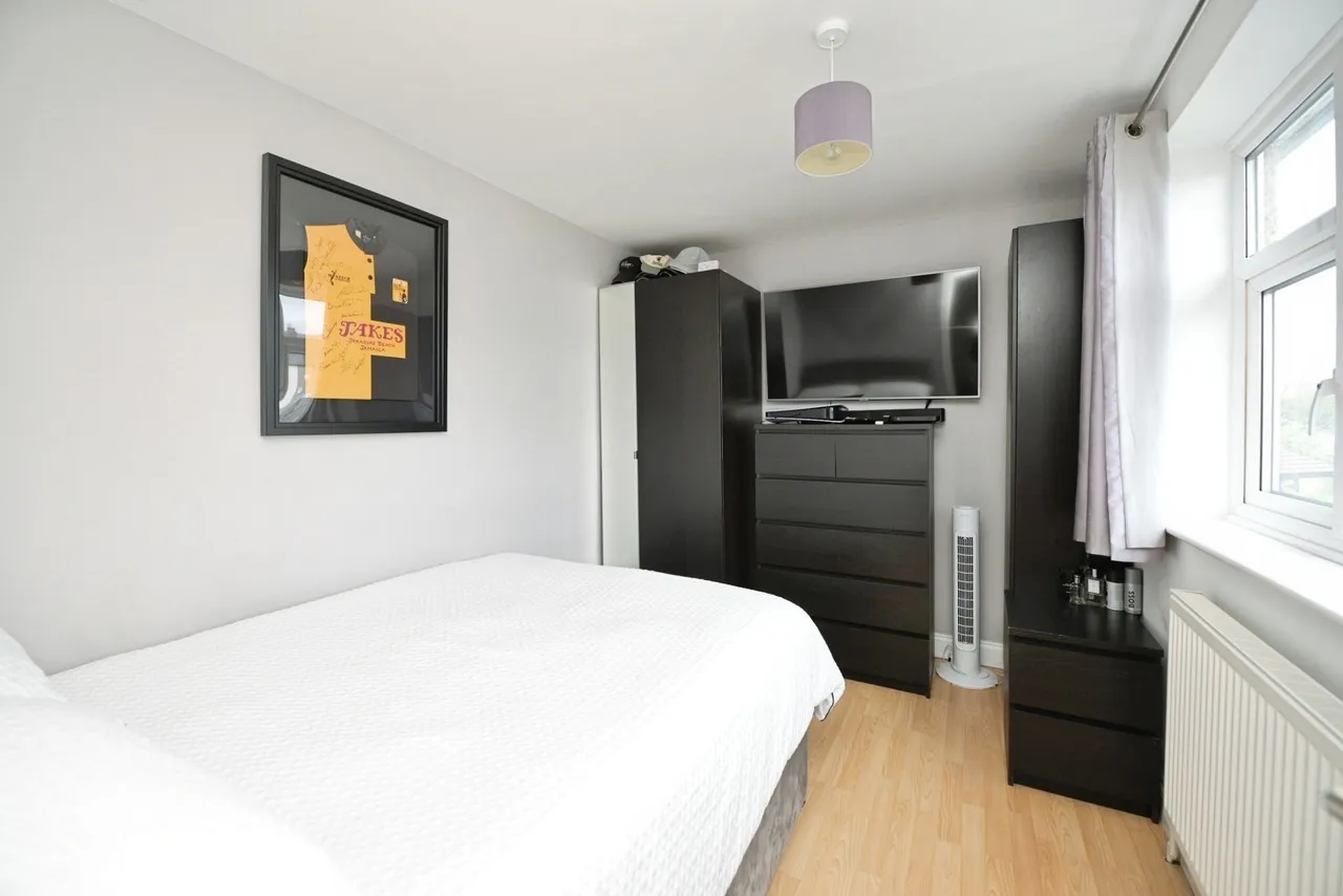 Peartree Gardens, Romford, RM7, photo 13