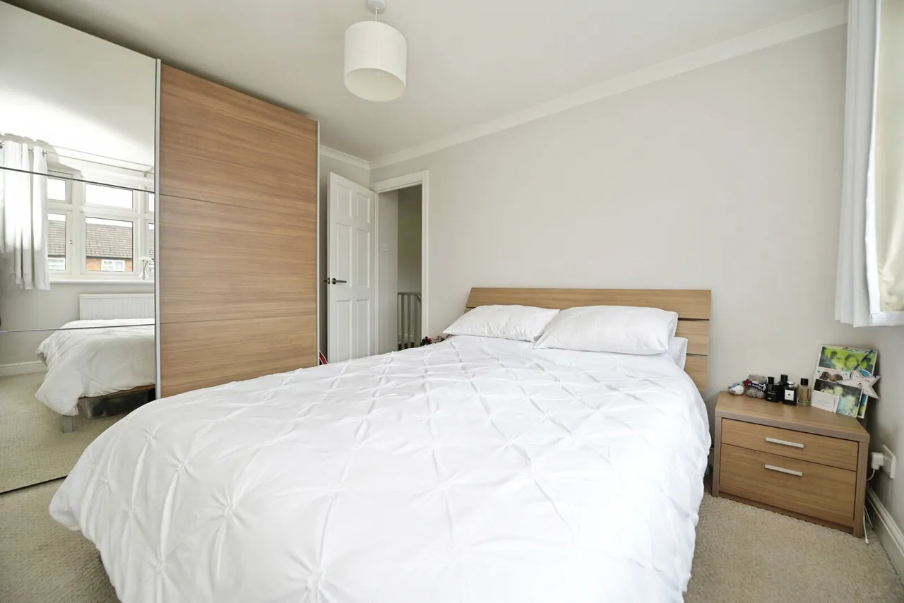Peartree Gardens, Romford, RM7, photo 12