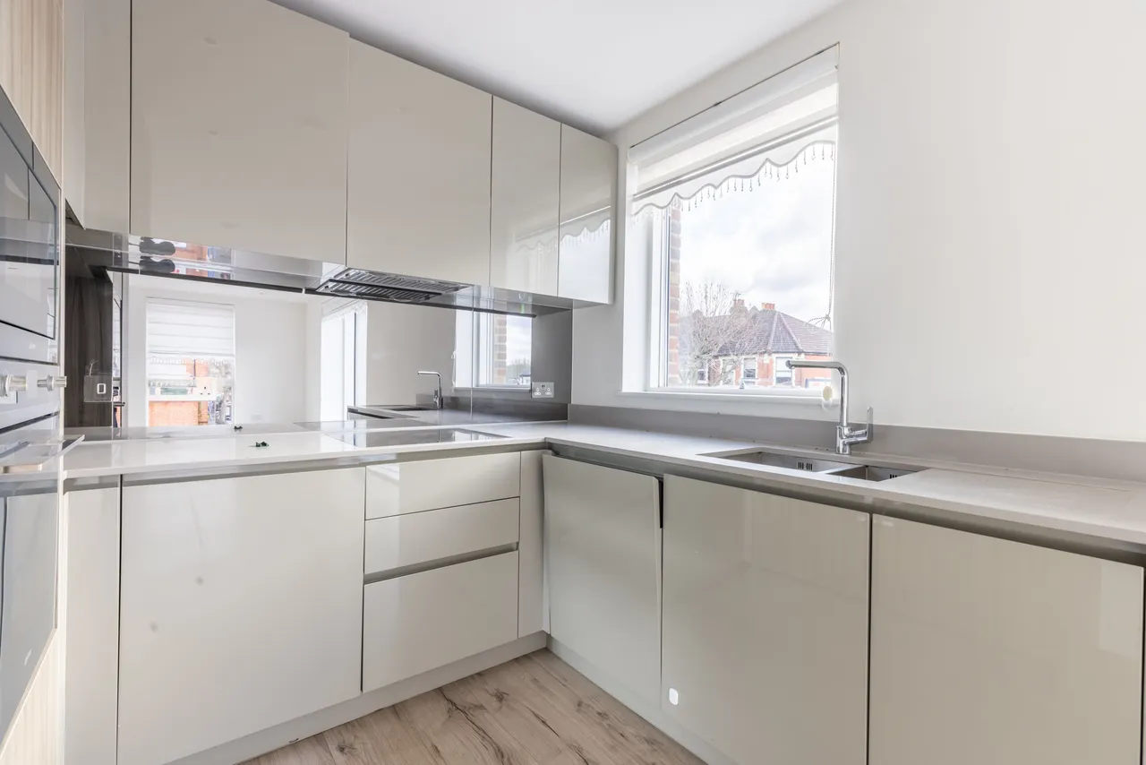 Flat 10, Purser Court, Smithfield Square, High Street, London, photo 7