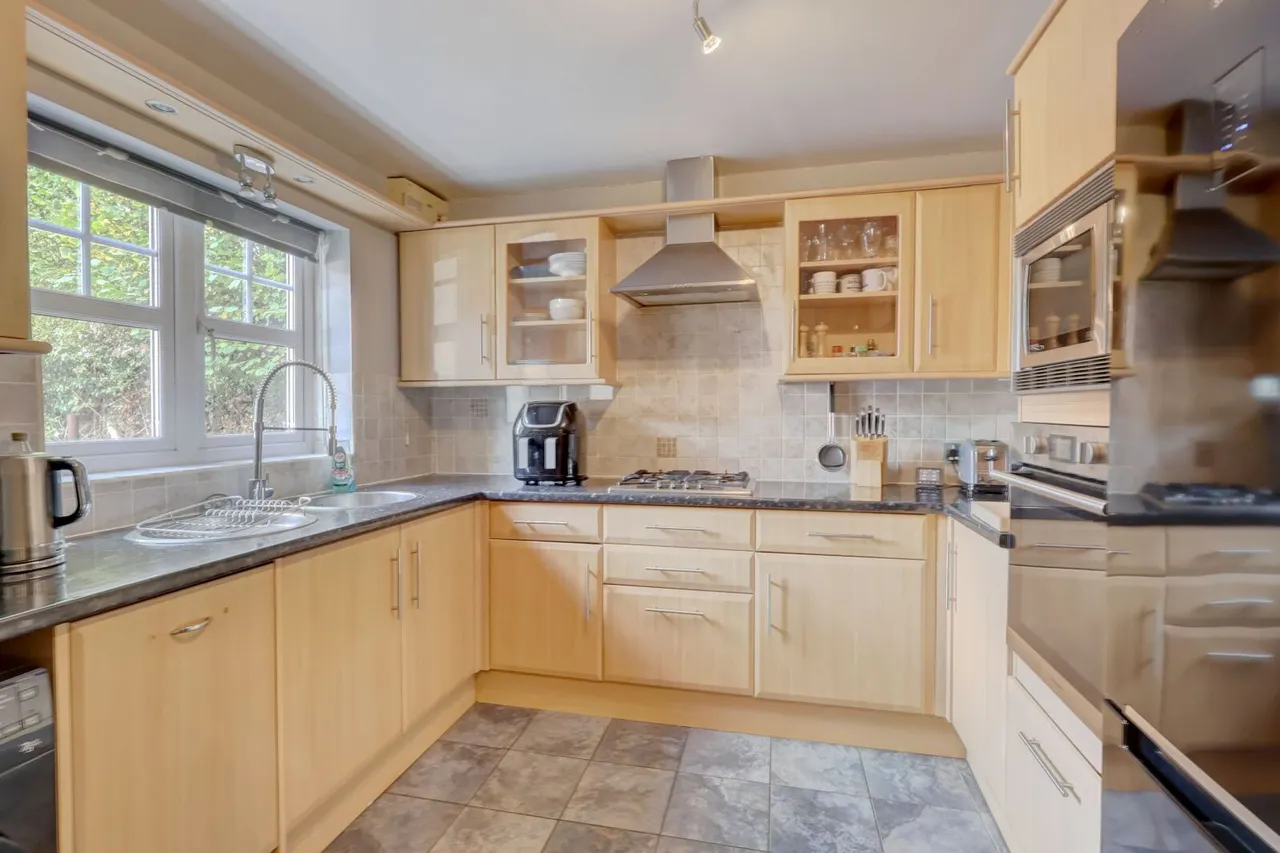 Saunderton Vale, High Wycombe, HP14, photo 2