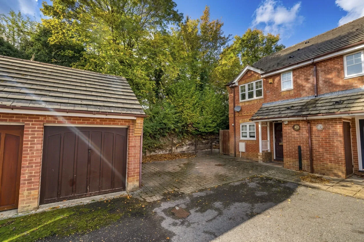 3 bed house for sale, Saunderton Vale, High Wycombe, HP14