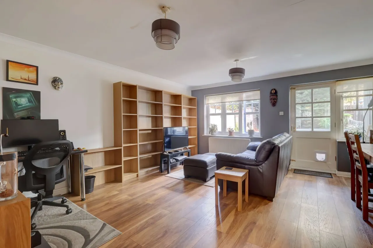 Saunderton Vale, High Wycombe, HP14, photo 3
