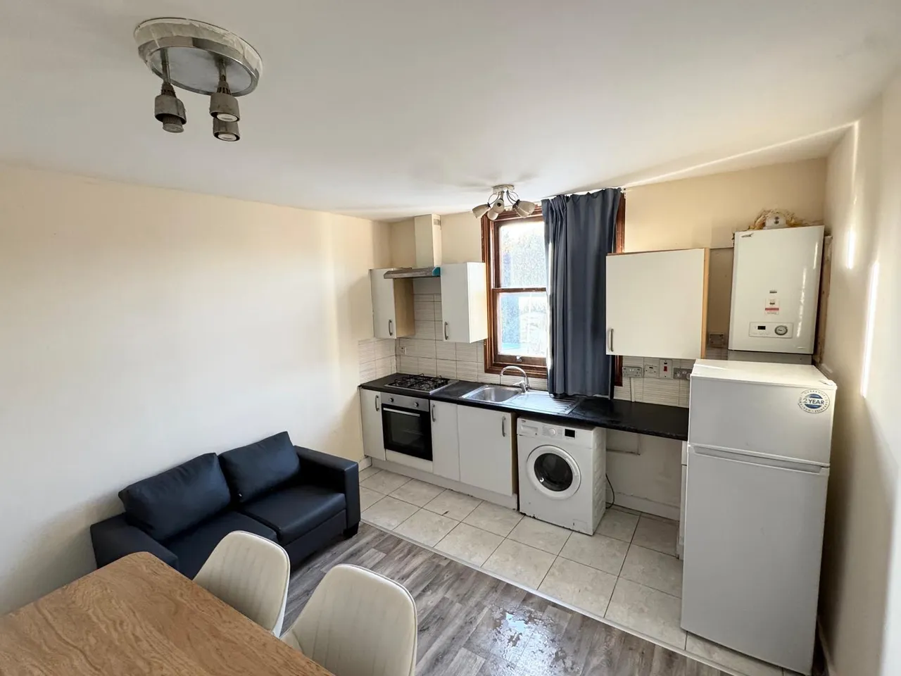 2 bed flat to rent, Hendon Lane, Finchley, N3