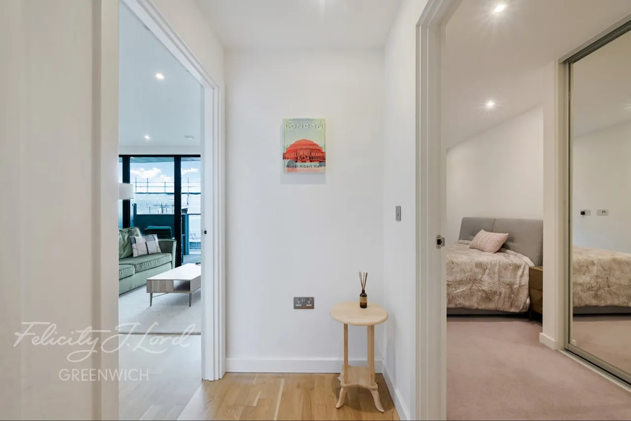 Hawthorne Crescent, Greenwich, SE10, photo 11