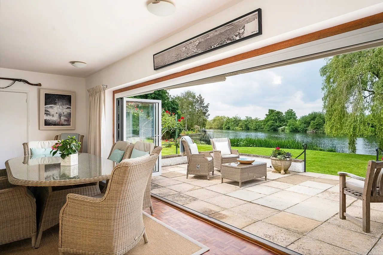 Thames Drive, Sonning, Charvil, RG10 9TP, photo 3