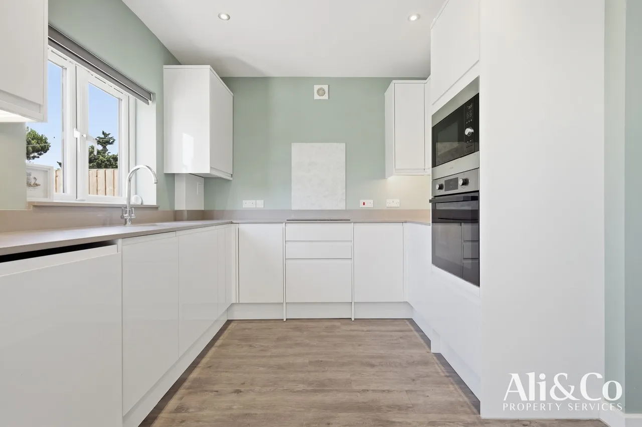 Carlton Road, Grays, Essex, RM16 2YB, photo 6