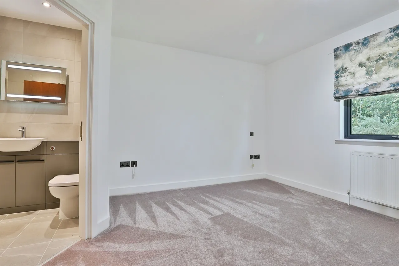 Glenair Road, Poole, photo 6