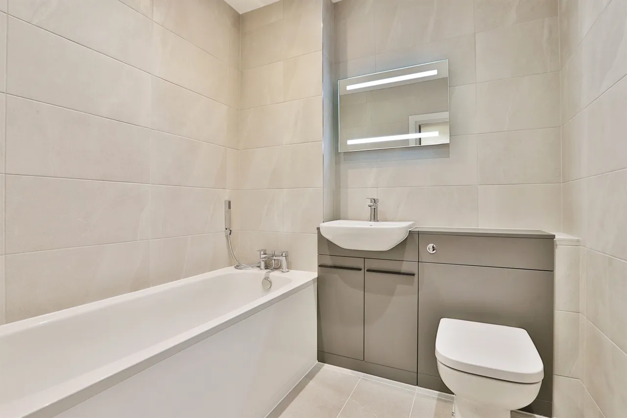 Glenair Road, Poole, photo 9