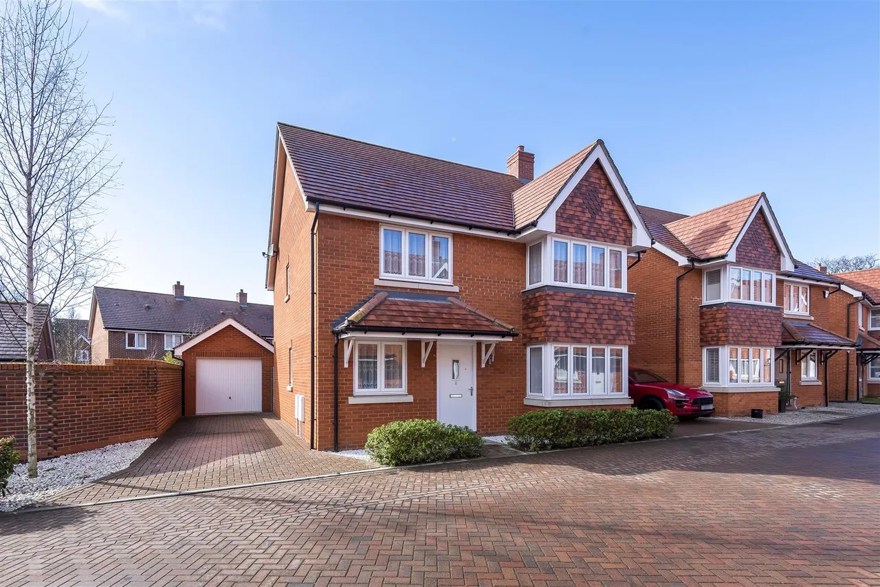 4 bed house for sale — Cleverley Rise, Bursledon