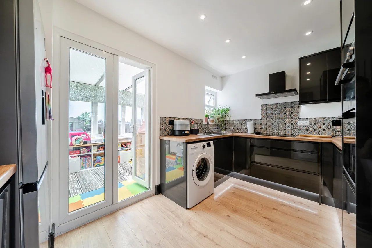 Sherwood Park Avenue, DA15, photo 17