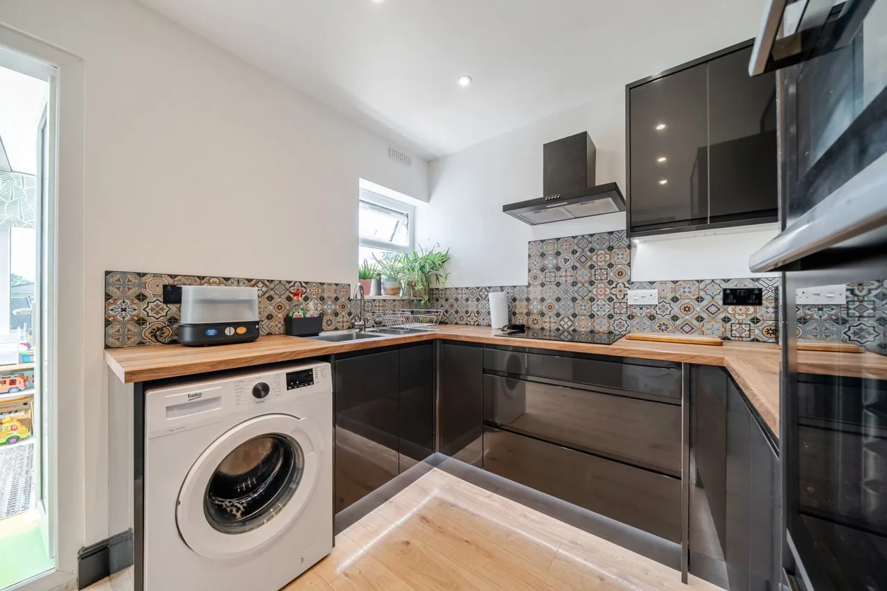 Sherwood Park Avenue, DA15, photo 15