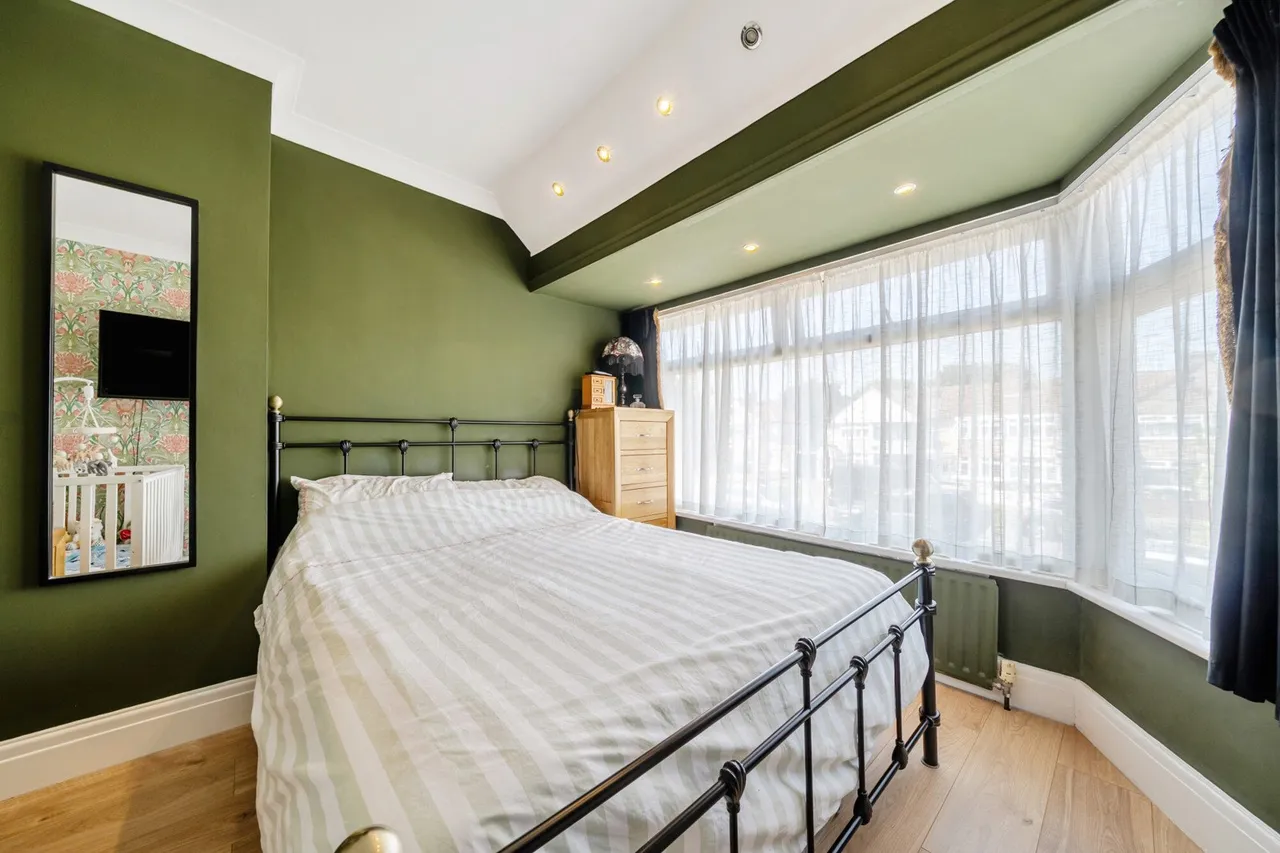 Sherwood Park Avenue, DA15, photo 6