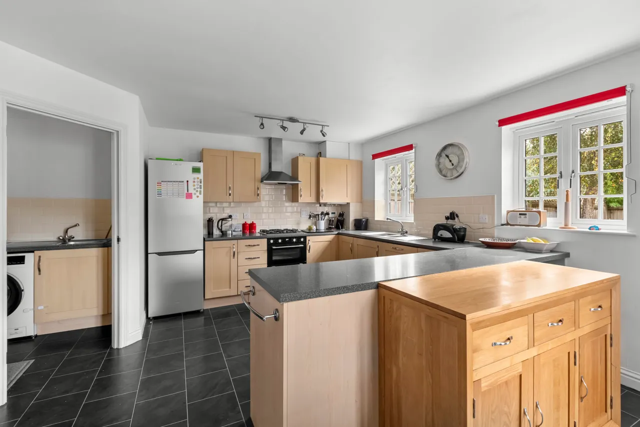 Whittingham Avenue, Wendover, HP22, photo 3