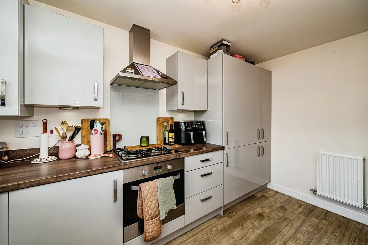 Aragon Way, Broughton, HP22, photo 5