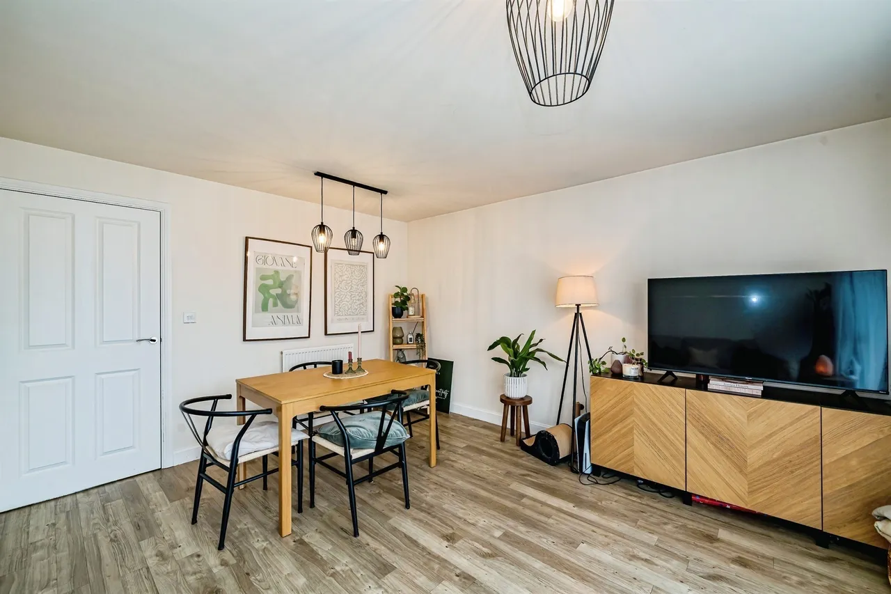 Aragon Way, Broughton, HP22, photo 8