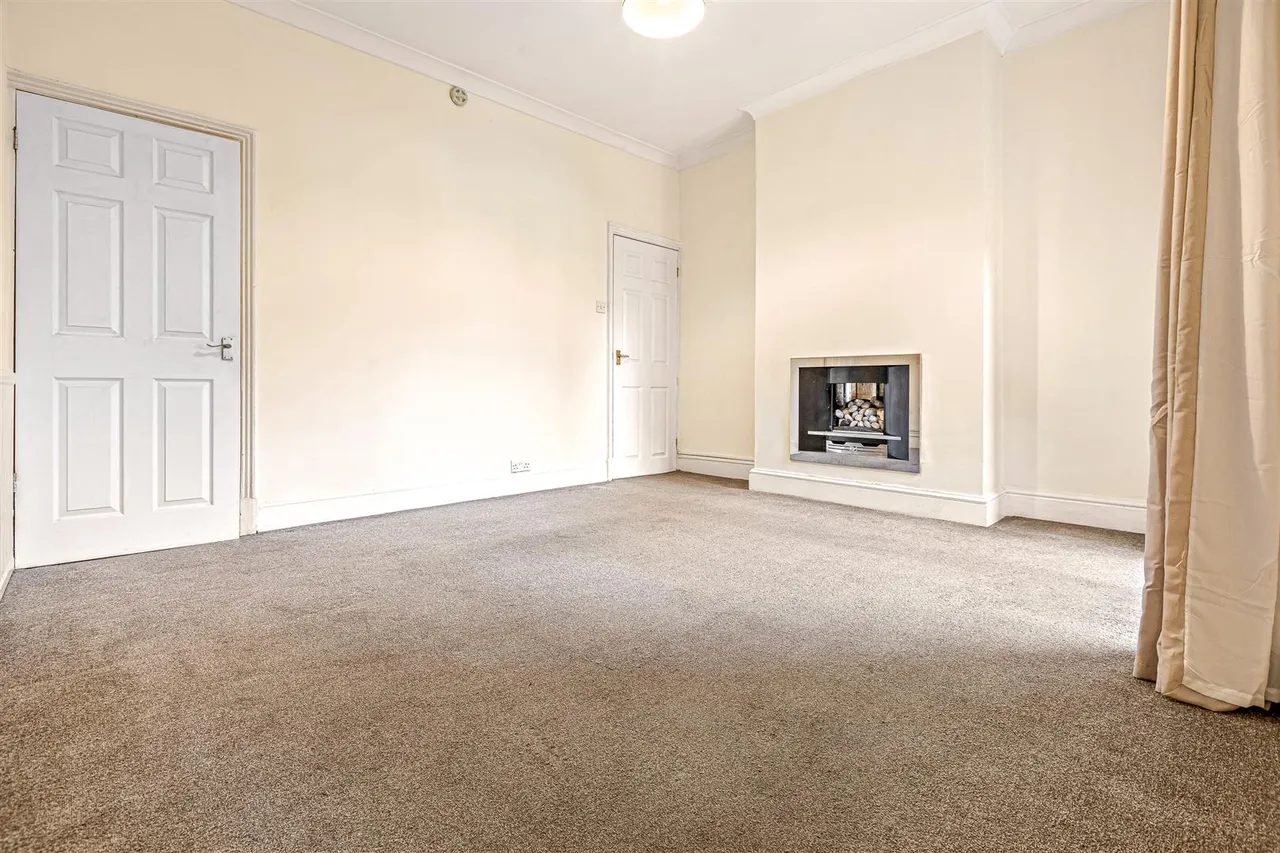 Knighton Lane, Leicester, LE2, photo 3
