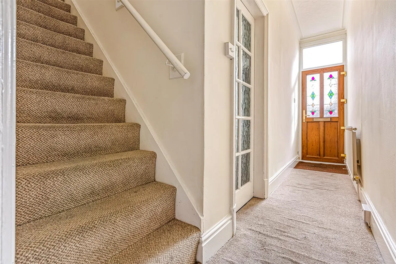 Knighton Lane, Leicester, LE2, photo 5