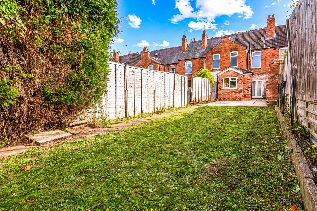 Knighton Lane, Leicester, LE2, photo 4