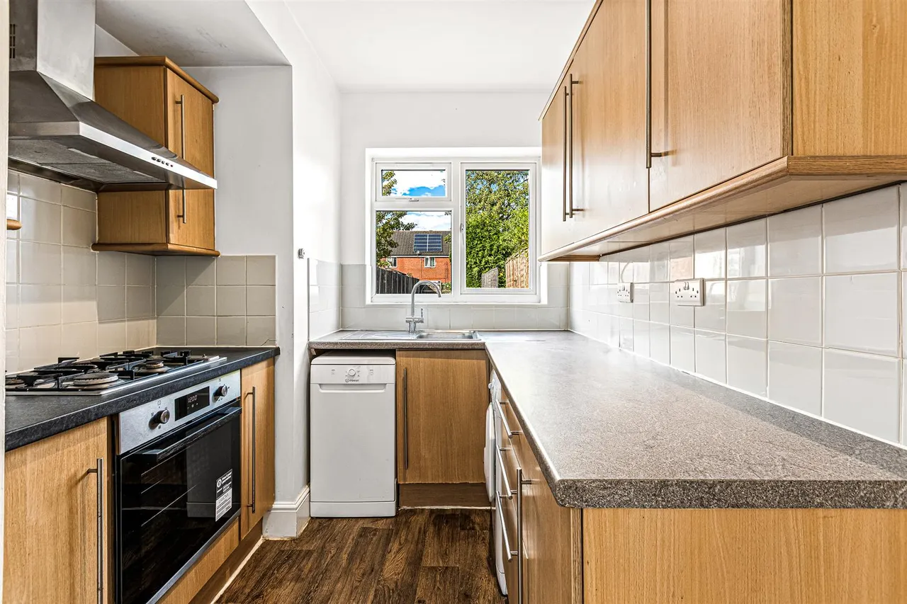 Knighton Lane, Leicester, LE2, photo 12
