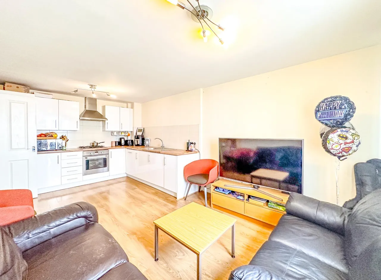 Pumphouse Crescent, Watford, WD17, photo 2