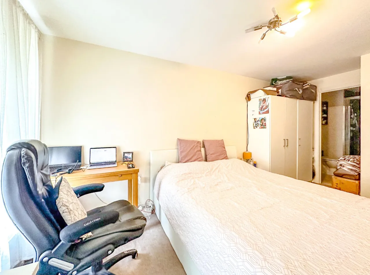 Pumphouse Crescent, Watford, WD17, photo 8