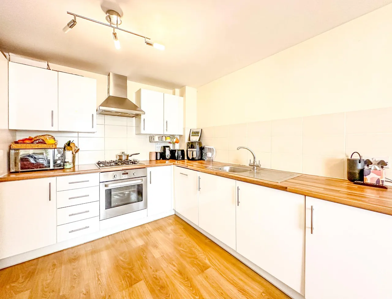 Pumphouse Crescent, Watford, WD17, photo 6