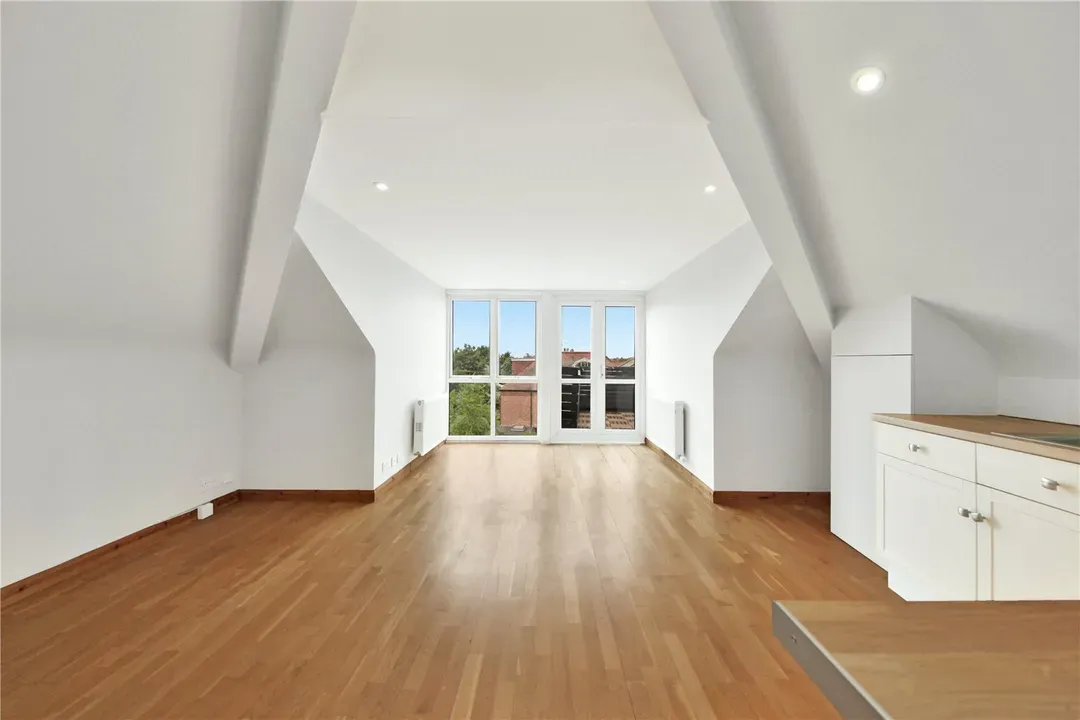 Manstone Road, Cricklewood, London, NW2, photo 2