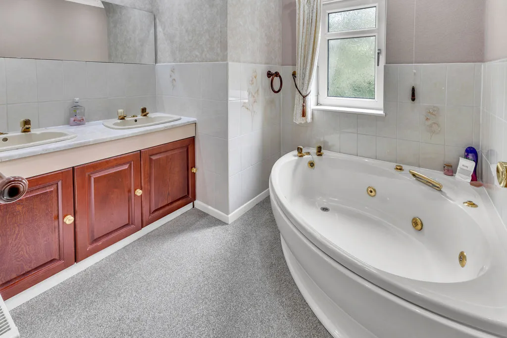 Sydenham Terrace, Rochdale OL12 6DD, photo 20