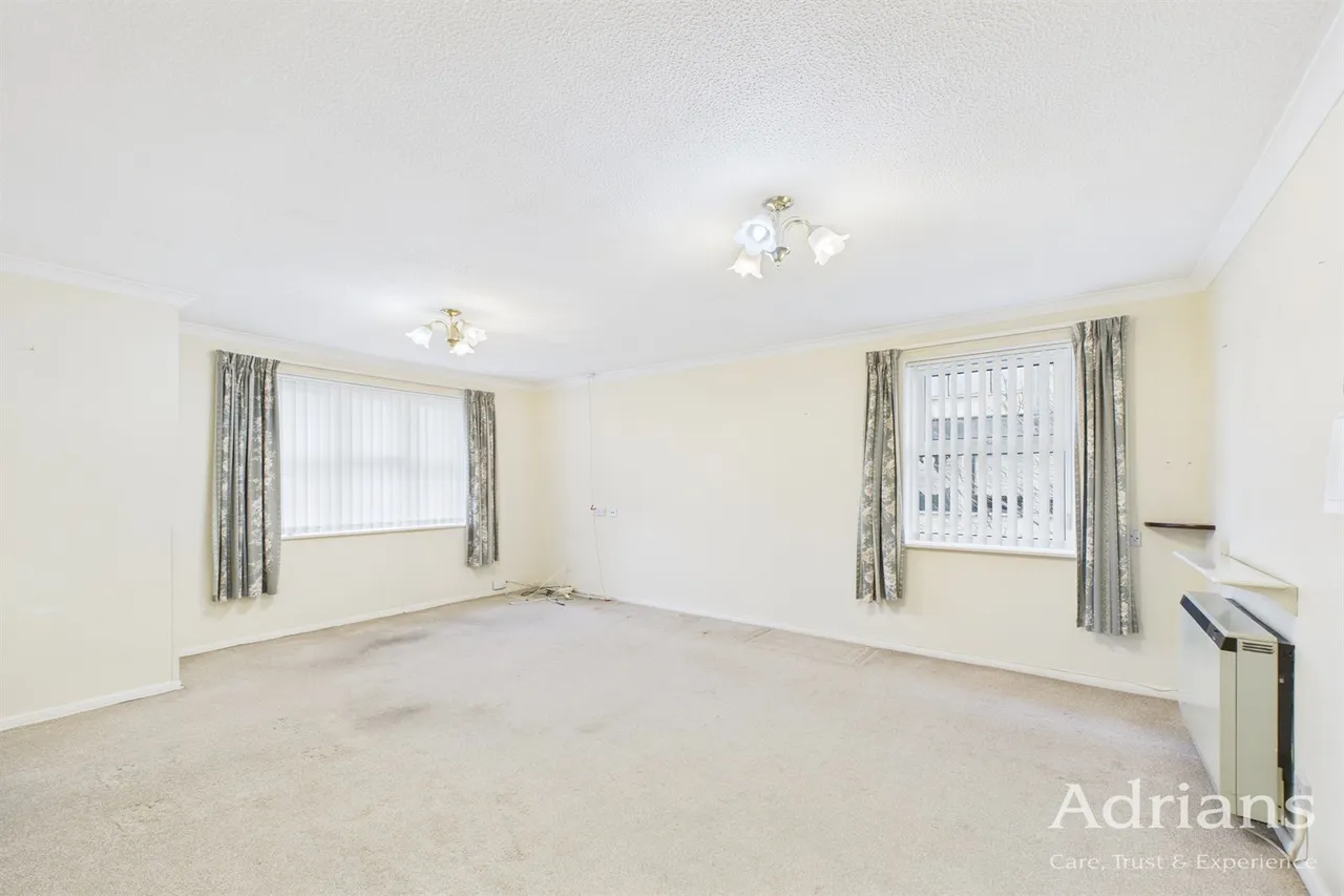 Balmoral Court Springfield Road, Chelmsford, CM2, photo 2