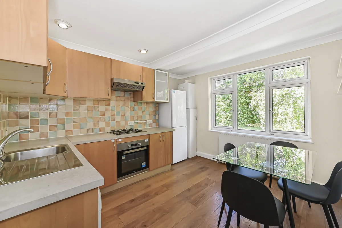 2 bed flat to rent, Holland Road, London, W14
