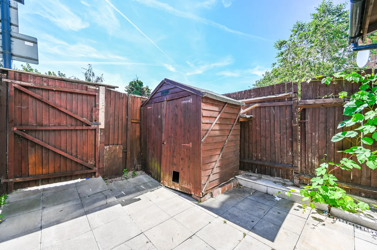 London, NW10, photo 12