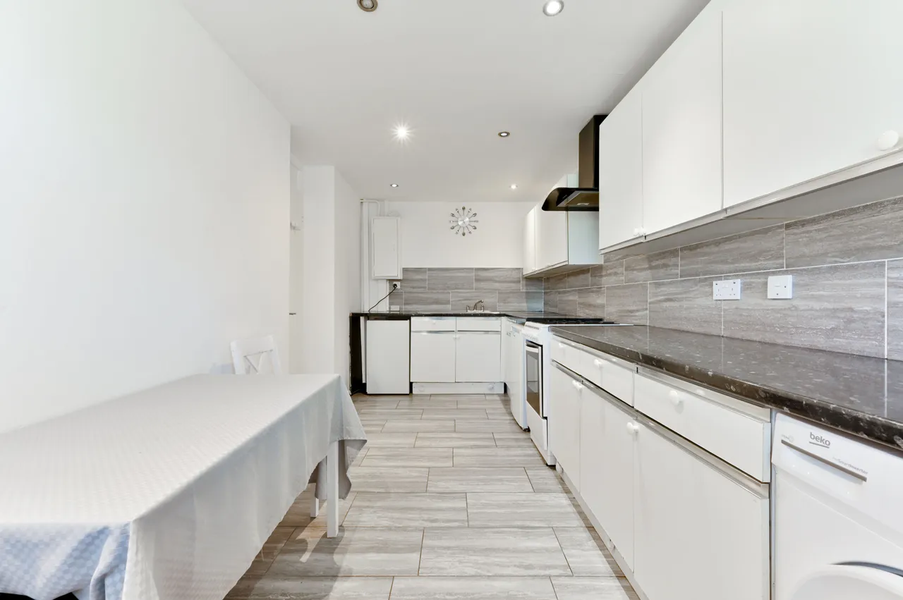 London, NW10, photo 5