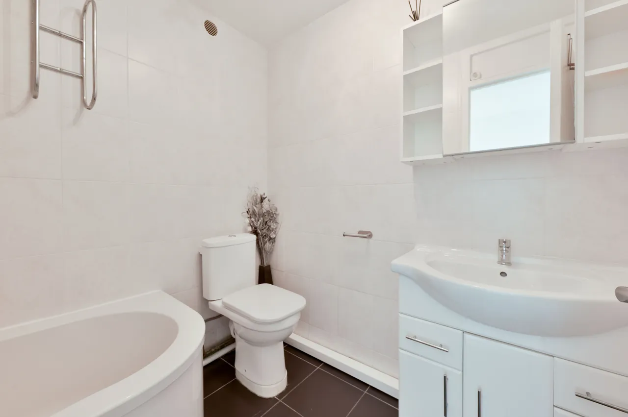London, NW10, photo 18