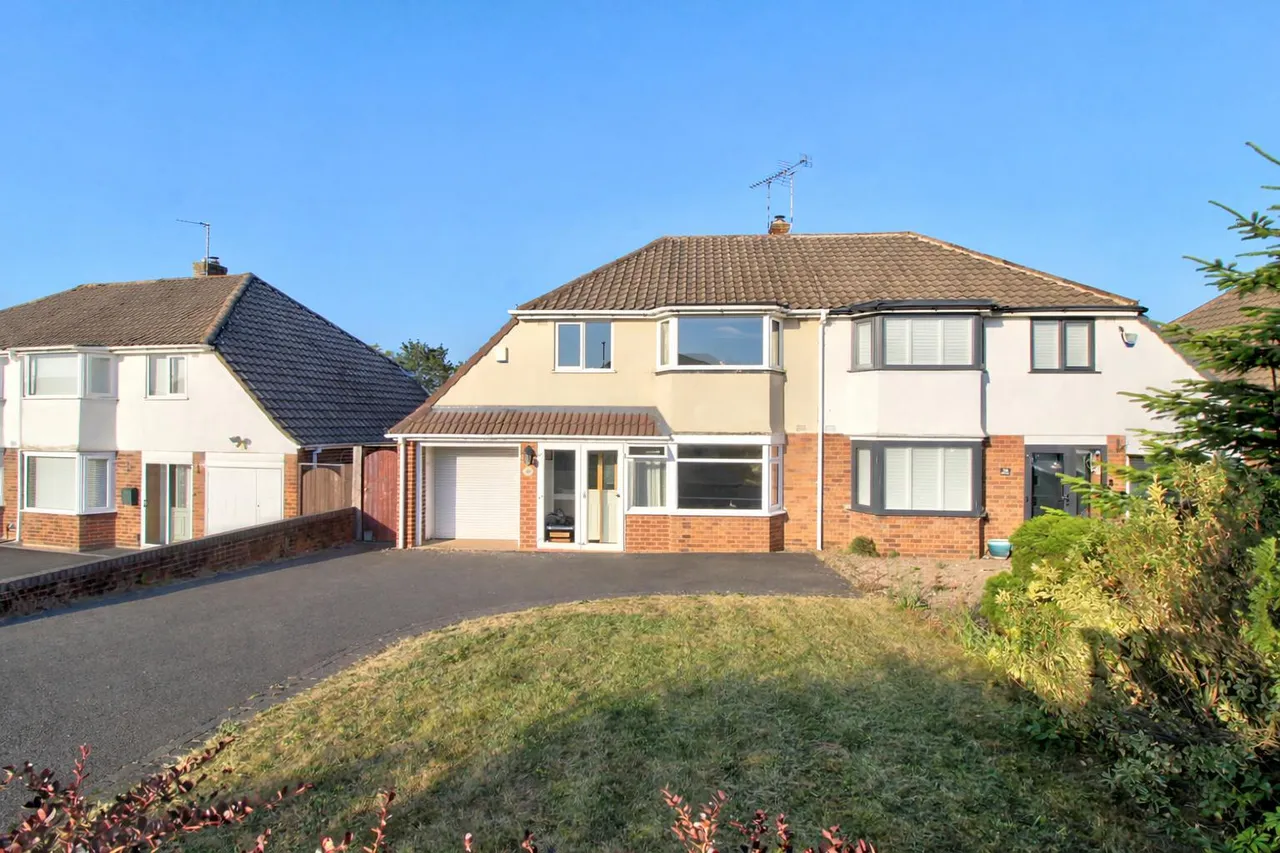 3 bed house for sale, Walker Avenue, Stourbridge, DY9