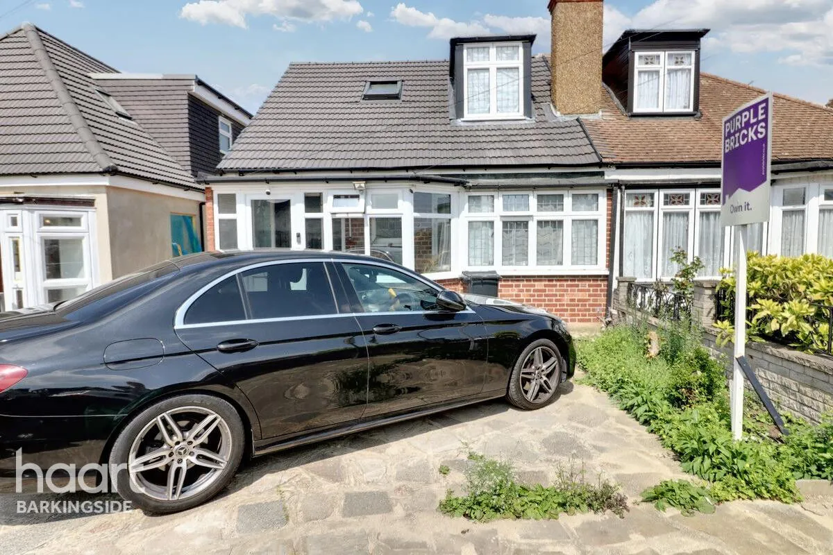 Ewellhurst Road, Clayhall, IG5, photo 15