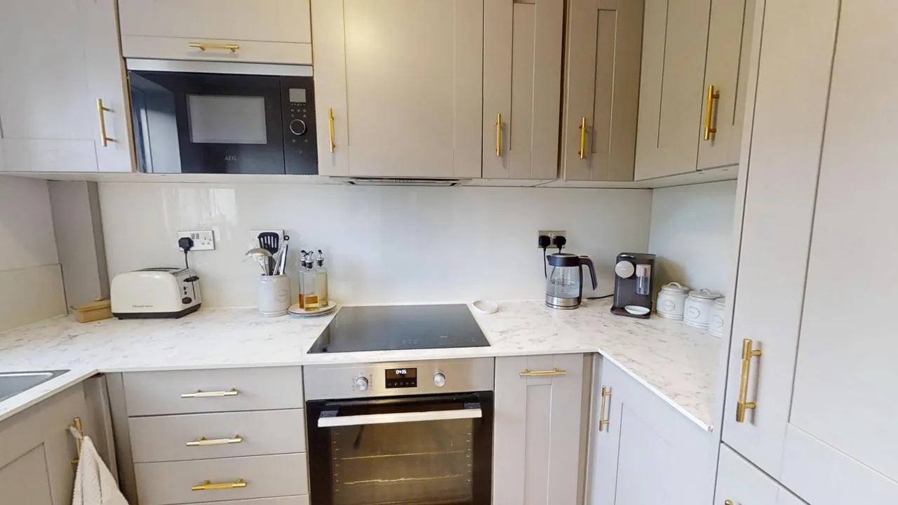Acorn Avenue, Cowfold, RH13, photo 6