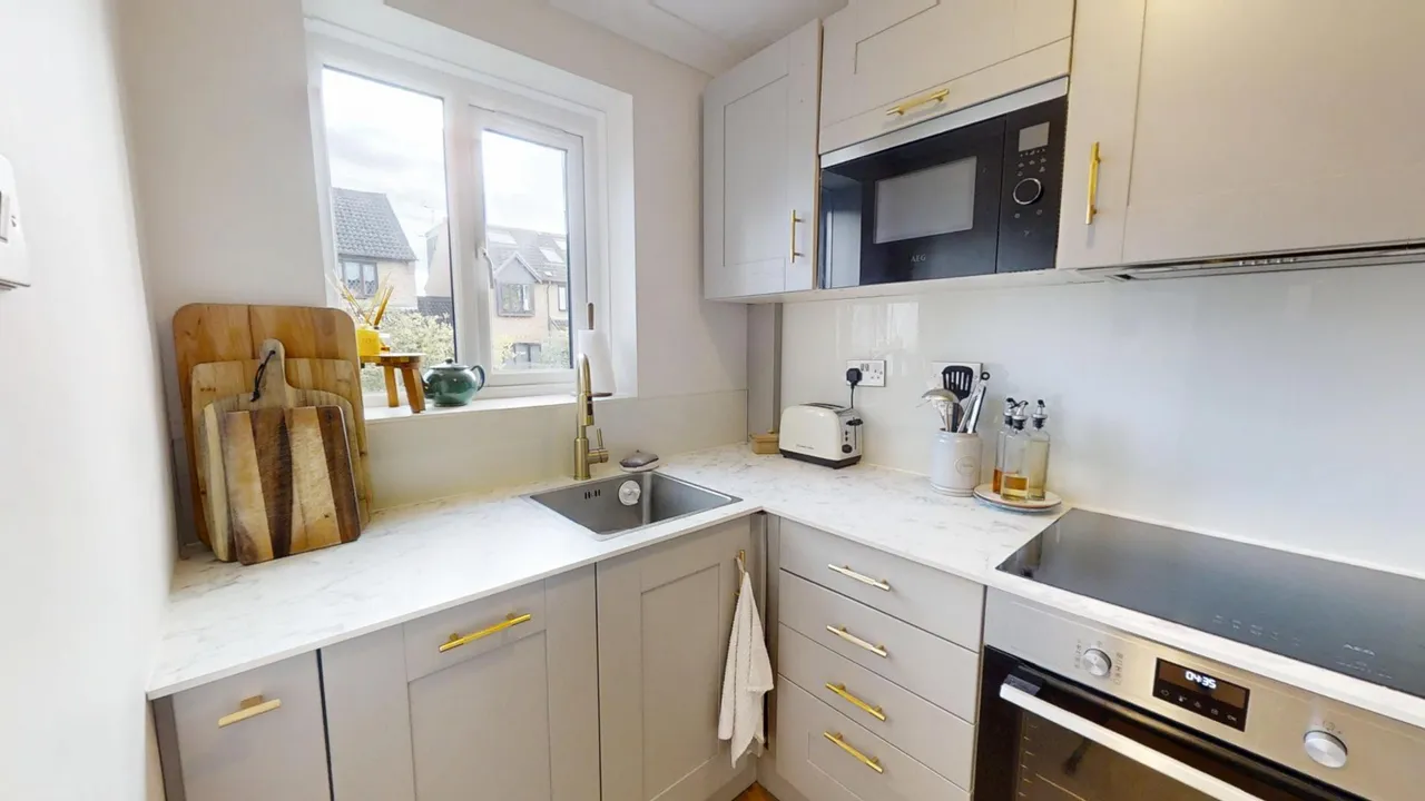 Acorn Avenue, Cowfold, RH13, photo 7
