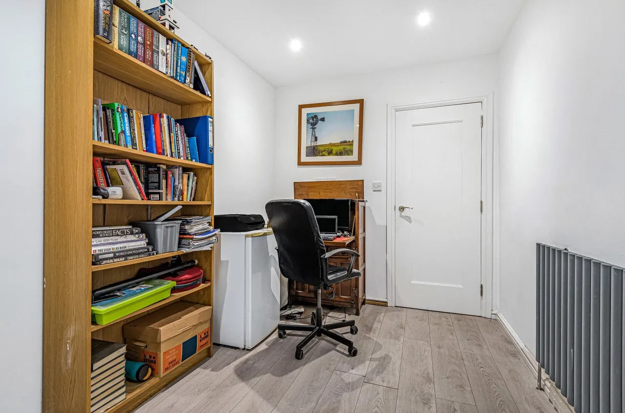 Rosemary Avenue, Ash Vale, Surrey, GU12 5PB, photo 10