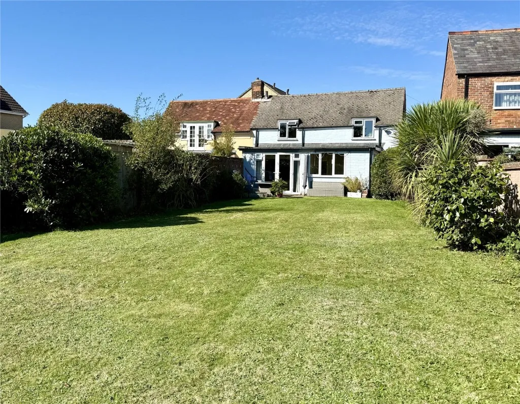 3 bed house for sale, Pennington, Lymington