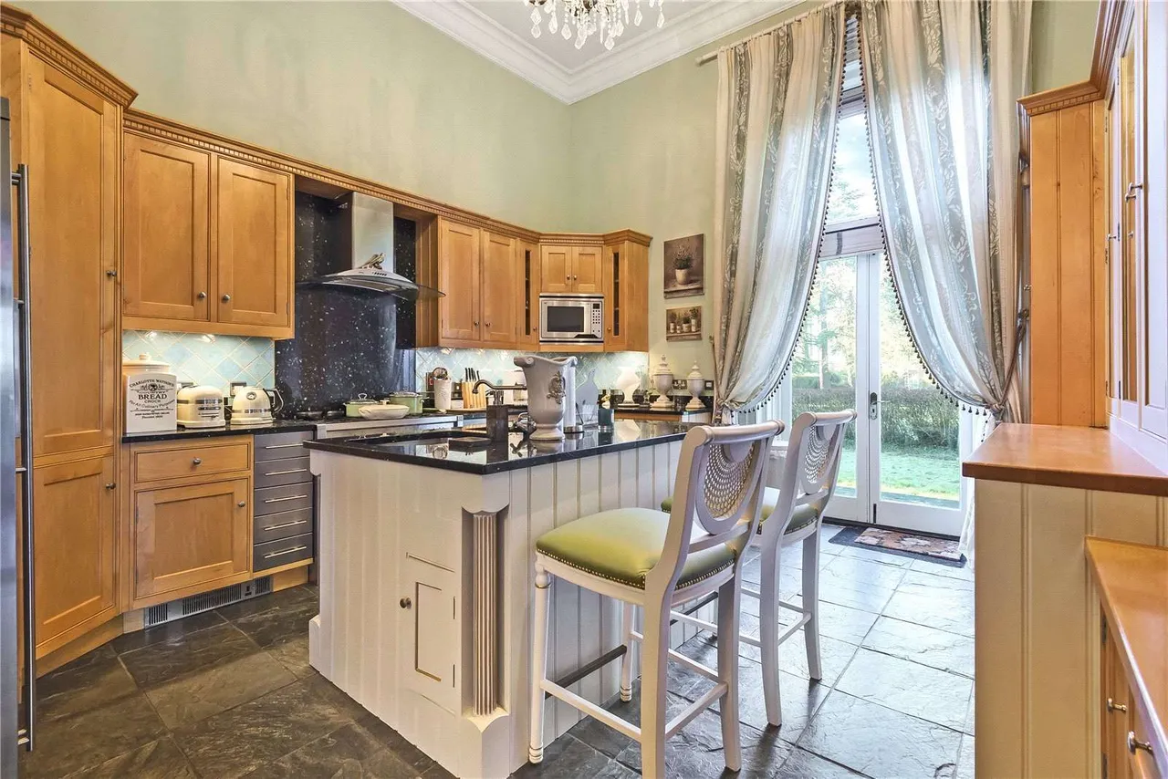 Badgers Holt, Tunbridge Wells, Kent, TN2 3ET, photo 5